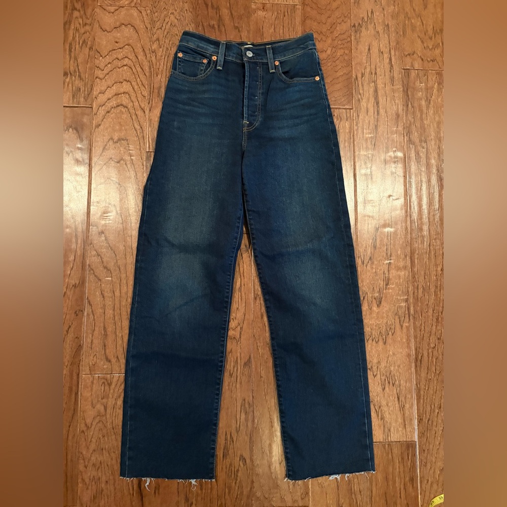 Levi's Ribcage Straight Jeans Size 26 x 32 Dark Wash